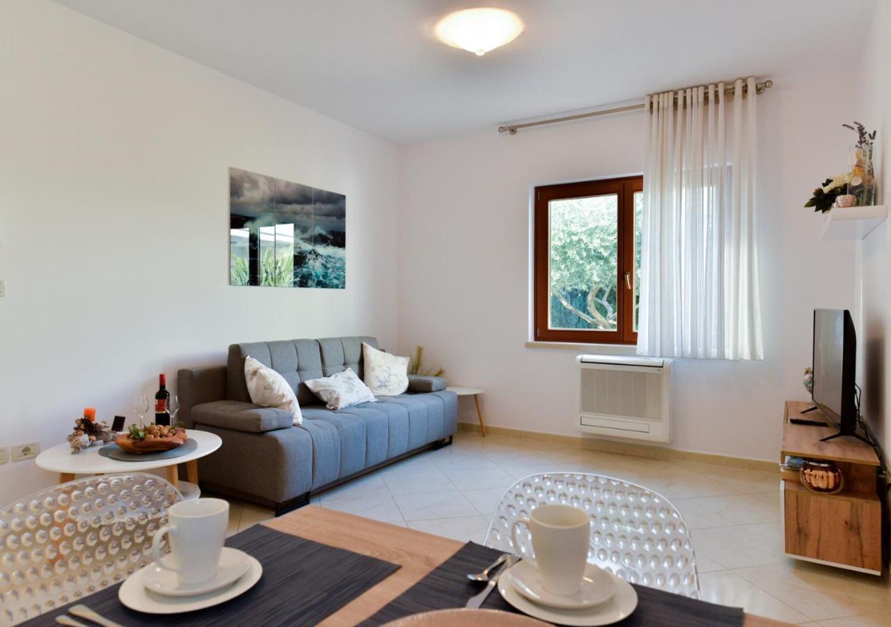 Apartments Leona Umag Ngoại thất bức ảnh